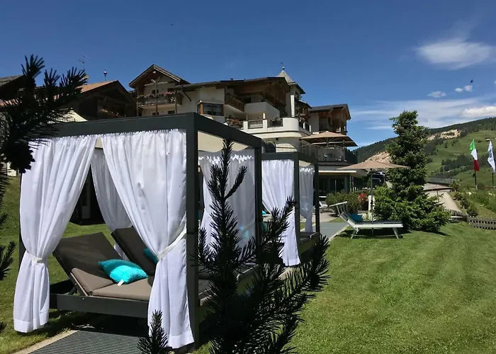 Dolasilla Mountain Panoramic Wellness Hotel La Villa 